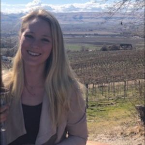 Meet your Posher, Liz